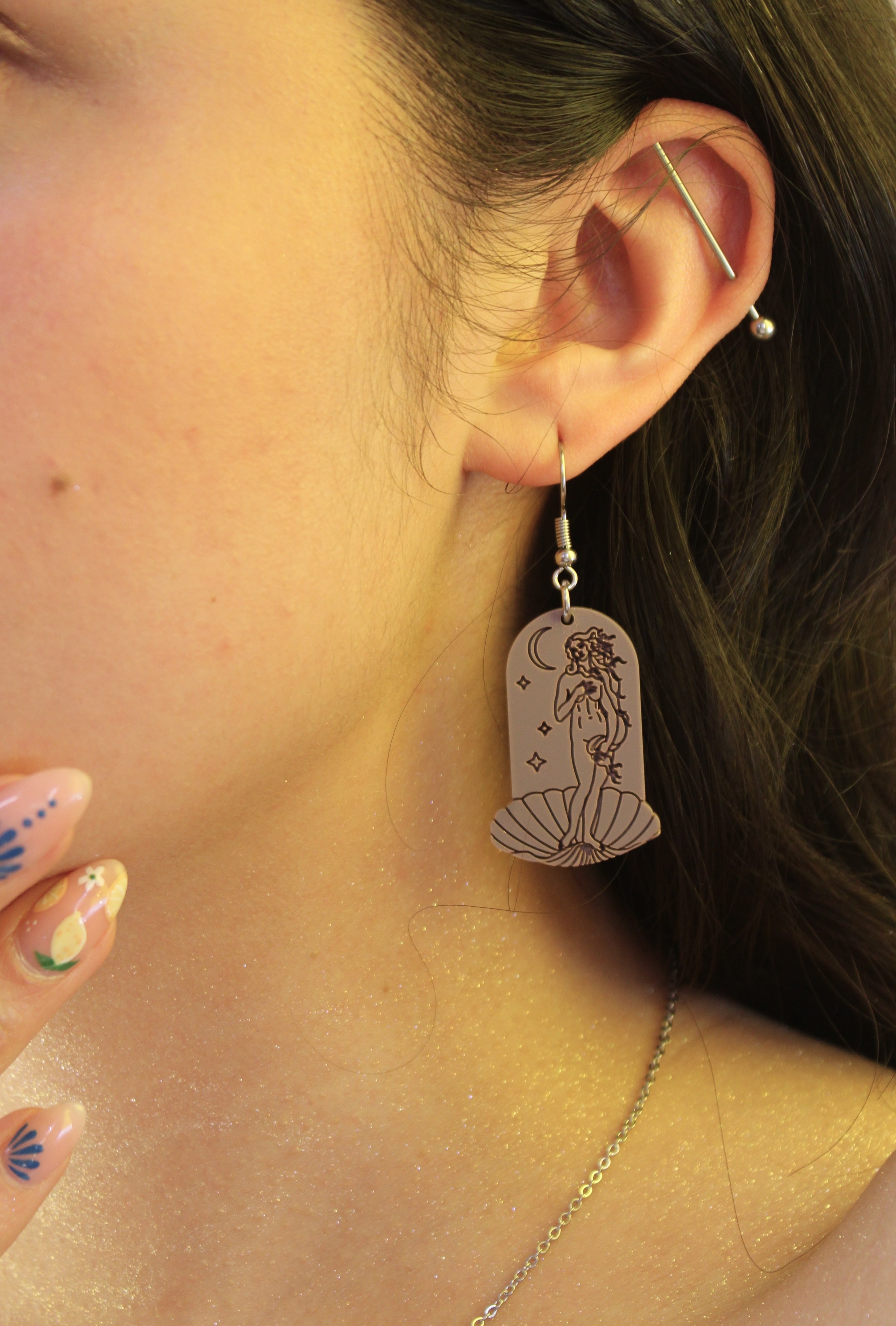 Birth of Venus Arch Earrings - Lavender