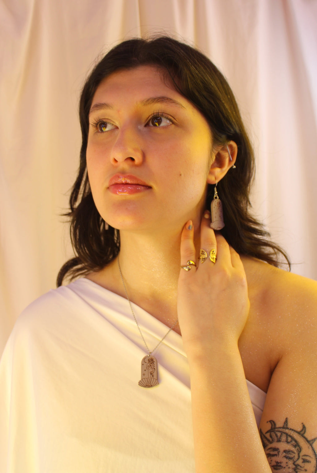 Birth of Venus Arch Earrings - Lavender