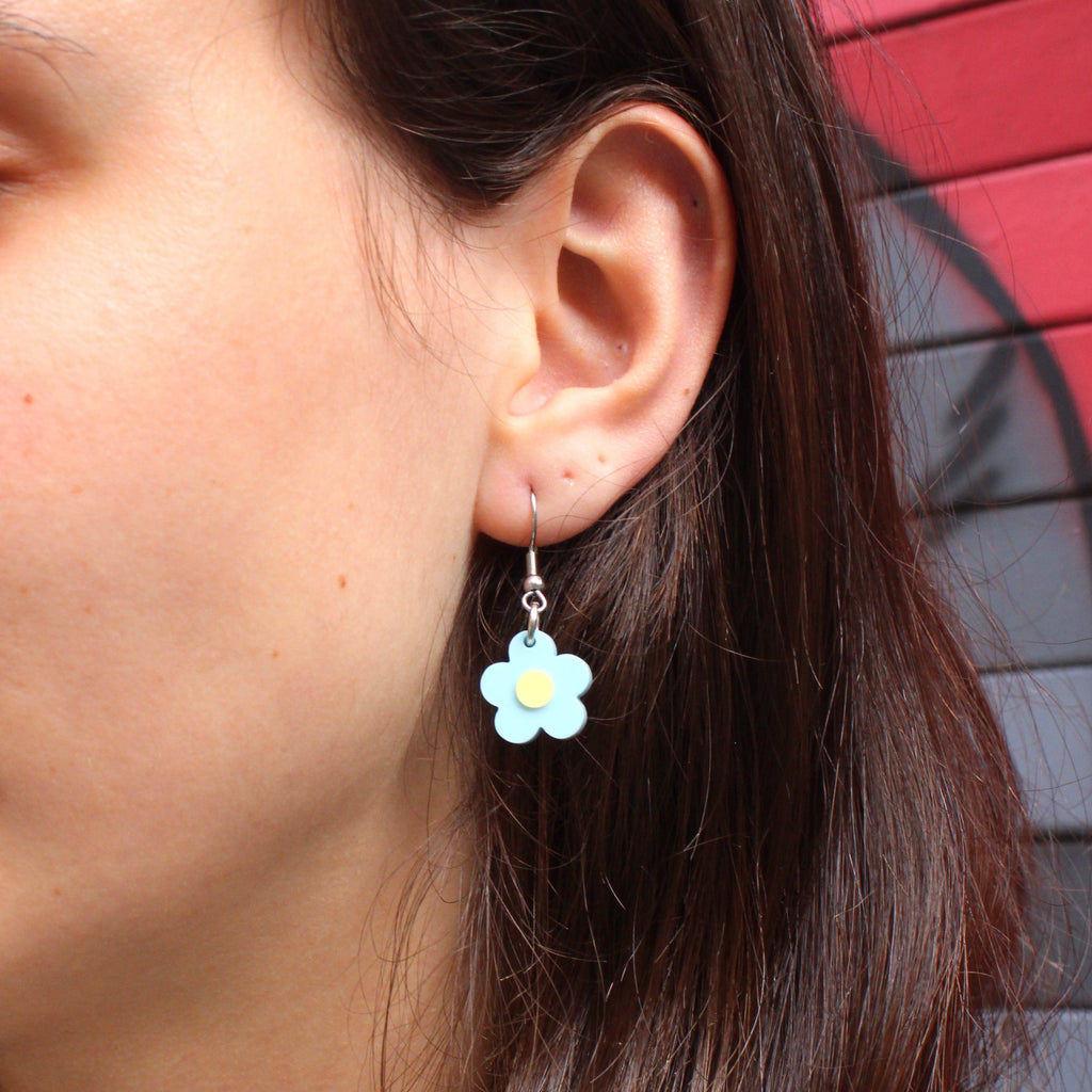 Blooming Botanicals Flower Earrings (Blue)