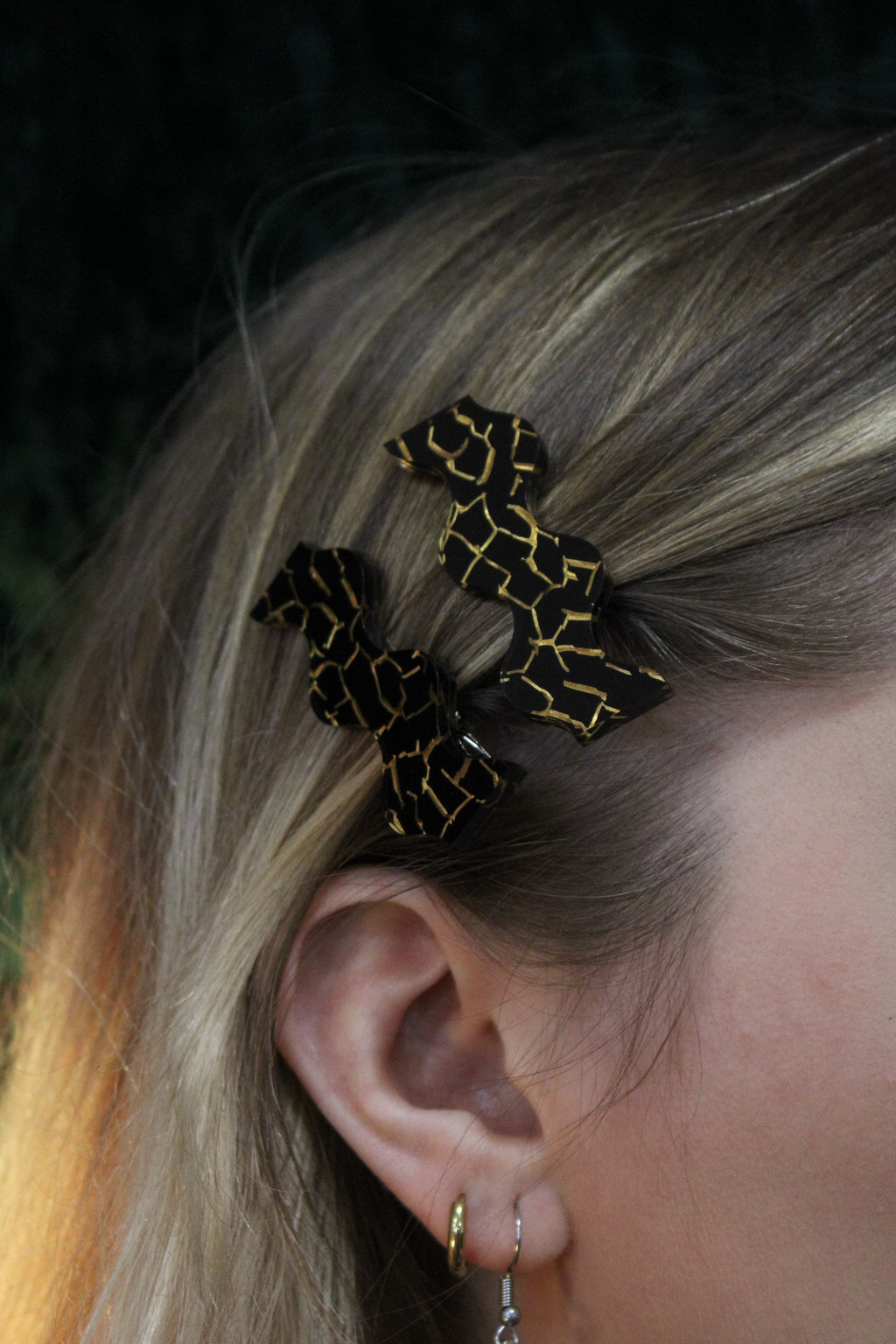 Black and Gold Wavy Hair Clips